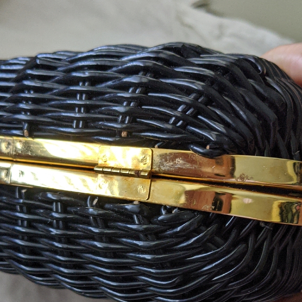 Vintage Magid Black Woven Crossbody Bag with Gold Chain - Picture 8 of 17
